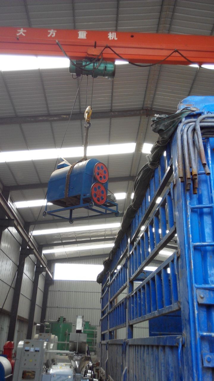 ֣���������ե�ͻ������ֳ�