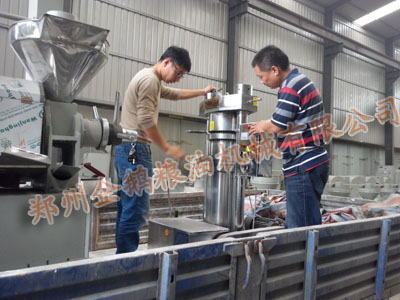 ֣�����Һѹե�ͻ������ֳ�