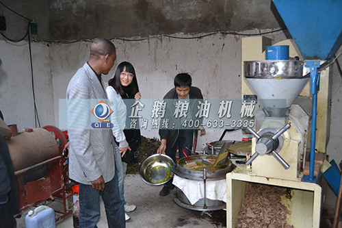 ���ͷ�ե�ͻ�